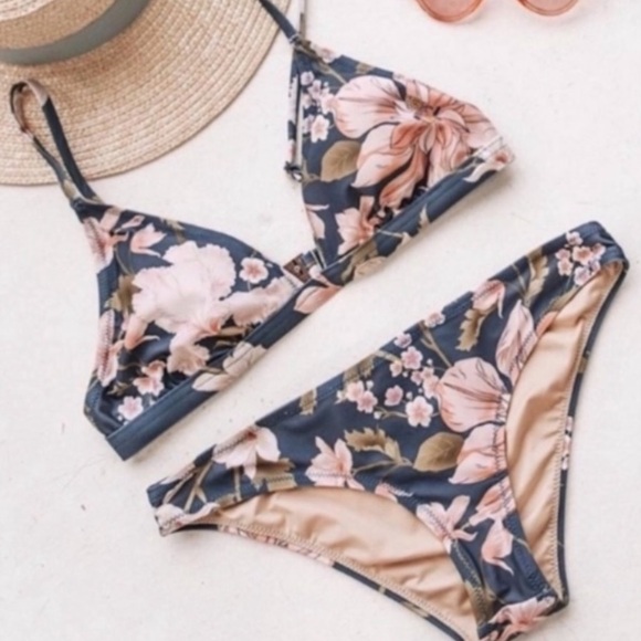 NWT Spell waterfall bikini - Picture 3 of 6